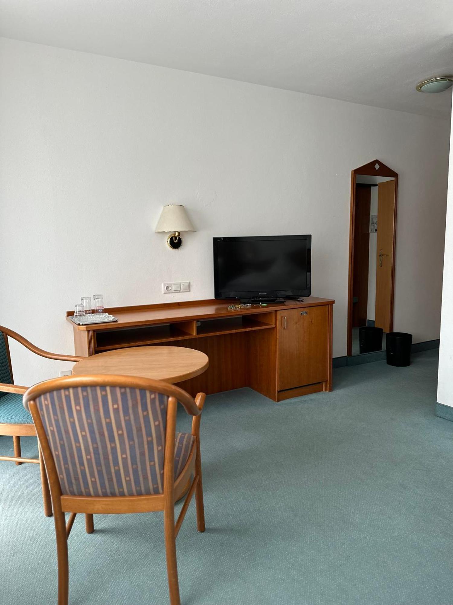 St Hotel Reichertshofen Εξωτερικό φωτογραφία
